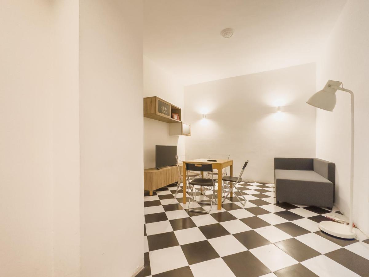 Domus Sant'Elena 2 Apartment Rome Bagian luar foto