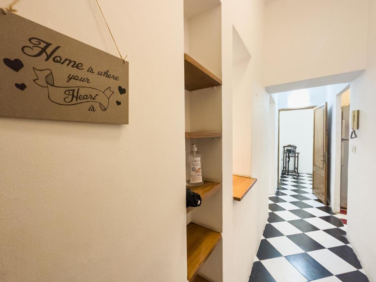 Domus Sant'Elena 2 Apartment Rome Bagian luar foto