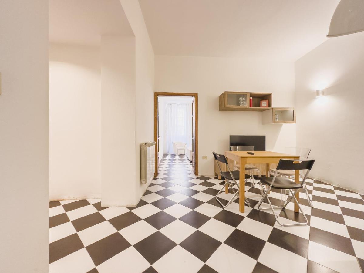 Domus Sant'Elena 2 Apartment Rome Bagian luar foto