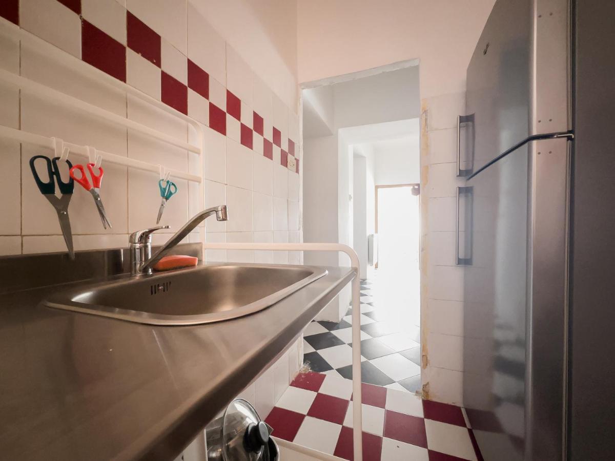 Domus Sant'Elena 2 Apartment Rome Bagian luar foto