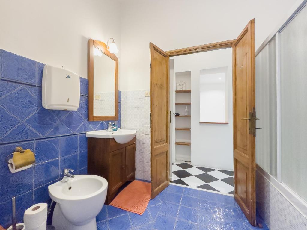 Domus Sant'Elena 2 Apartment Rome Bagian luar foto
